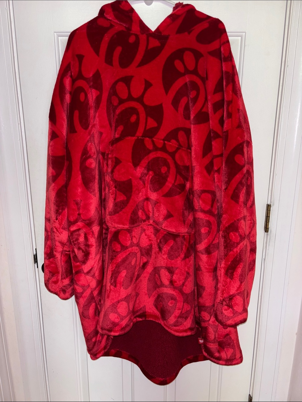 Chik-FilA Wearable Hooded Blanket Snuggie